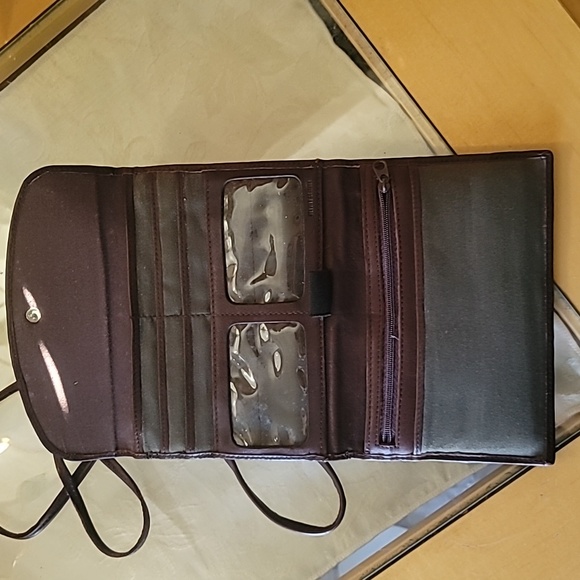 Vintage Fossil Leather Crossbody Wallet - Picture 3 of 10